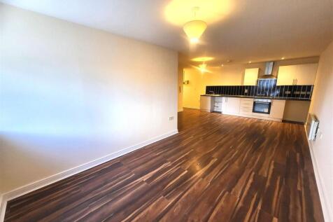 Open Plan Sitting Room/ Kitchen Area Pic 1