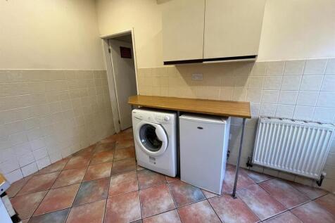 Kitchen Pic 3