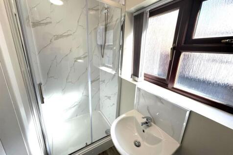 Shower Room Pic 1