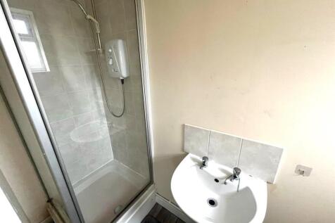 Shower Room Pic 1