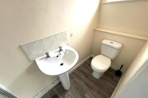 Shower Room Pic 2