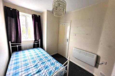 Bedroom Pic 1