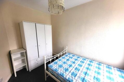 Bedroom Pic 2