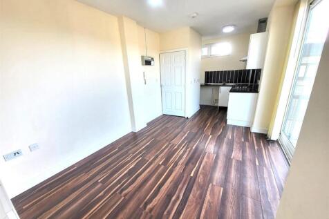Open Plan Sitting Room/ Kitchen