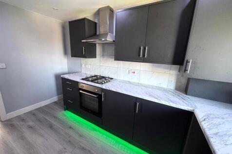 Kitchen 1.jpeg