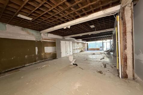17 Ropergate to let