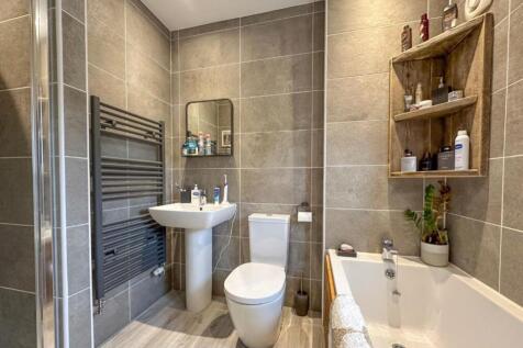 Bedroom 1 Ensuite
