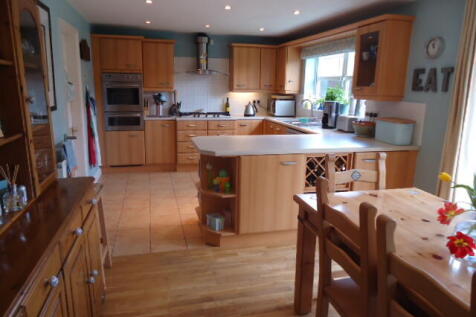 Kitchen.JPG