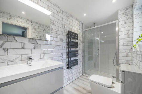 Bed 2 En Suite