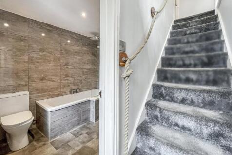 Stairs/Bathroom