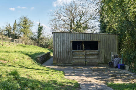 Stable At Paddock