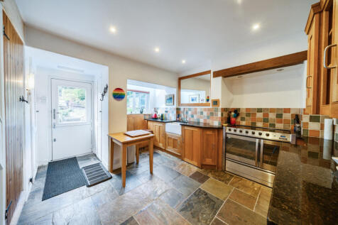Kitchen / Dining