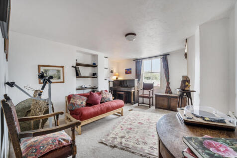 Snug/Reception 2