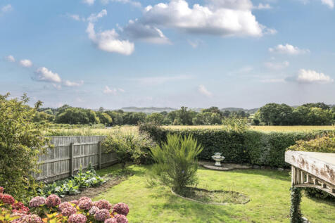 Rear Garden/Outlook