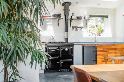 To Kitchen