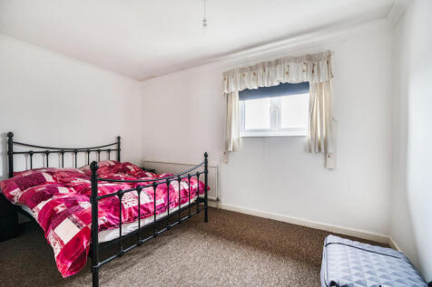 Bedrooom 1