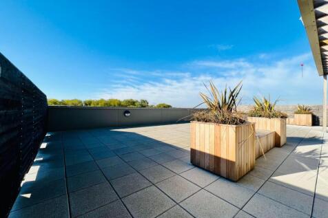 COMMUNAL ROOF TERRACE