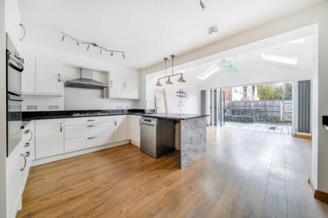 1386340-5-6929ba4...