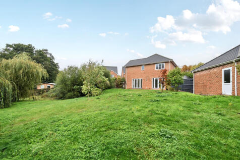 1371396-8-68f5f9b...