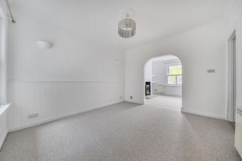 1371929-3-68f796d...