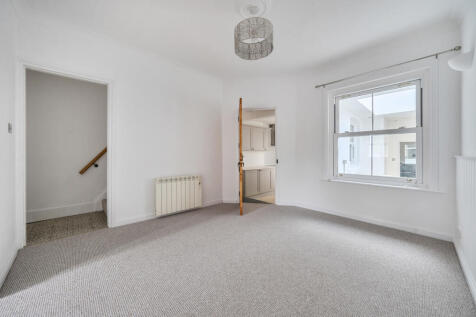 1371929-4-68f7976...