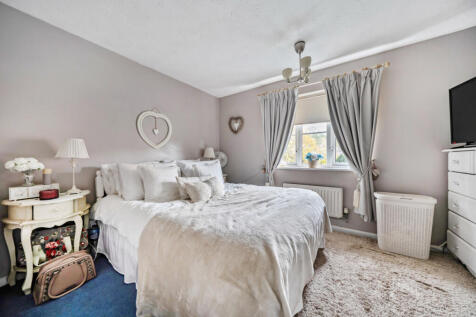 1373213-1-690a075...