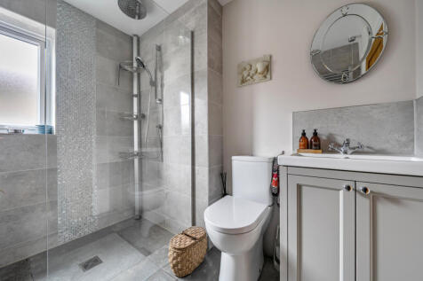 1374592-16-690ccb...