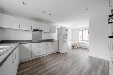 1388594-28-693838...