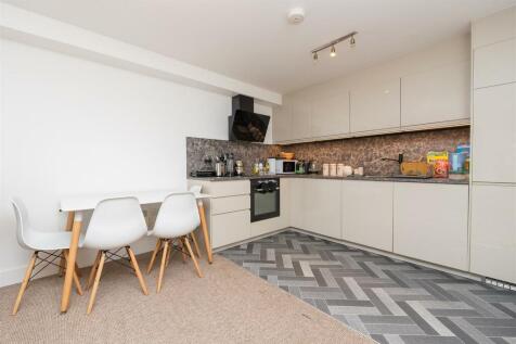 Flat-14-Centro-BS1-14.jpg