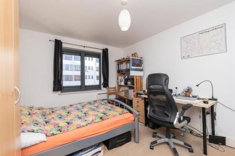 Flat-18-Centro-BS1-3NN-2.jpg