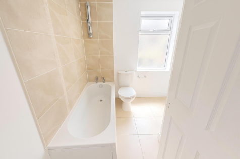 7 brentry bathroom.png