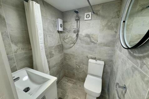Shower Room.jpeg