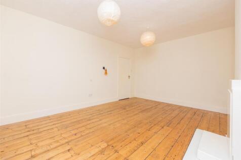 GF-60-Chesterfield-Road-BS6-5DP-10.jpg