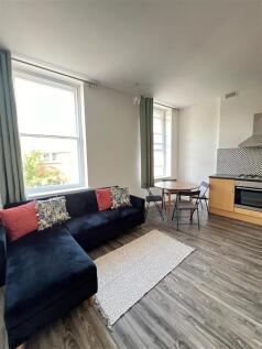 Living Room 1.jpg