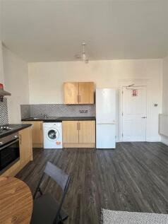 Kitchen 2.jpg