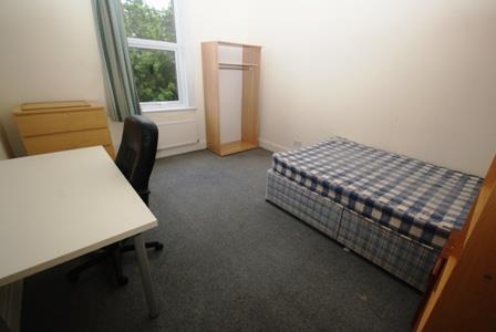 2 Woodfield road, Upper (7).JPG