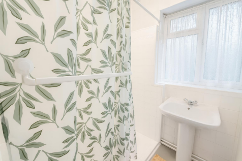 ChatGPT Image Sep 9, 2025, 05_57_38 PM.png