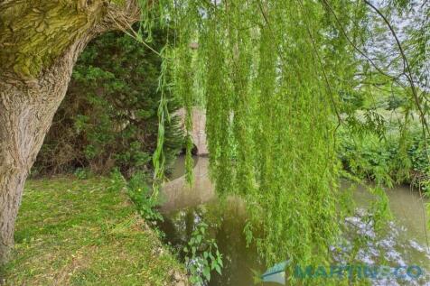 CAM02145G0-PR0061...