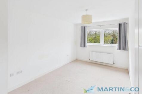 CAM02145G0-PR0079...