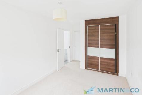 CAM02145G0-PR0079...