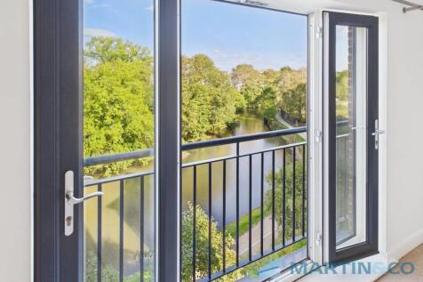 CAM02145G0-PR0078...