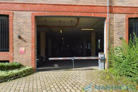 CAM02145G0-PR0032...