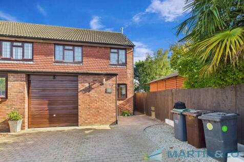 CAM02145G0-PR0077...