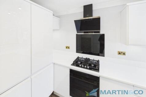 CAM02145G0-PR0077...