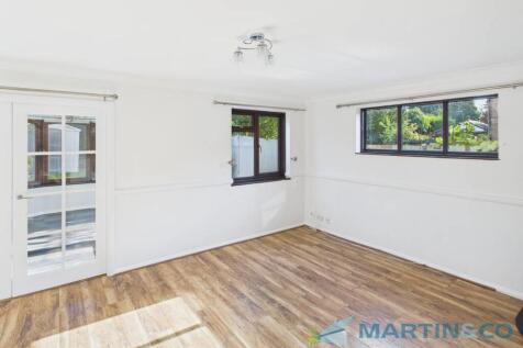 CAM02145G0-PR0077...