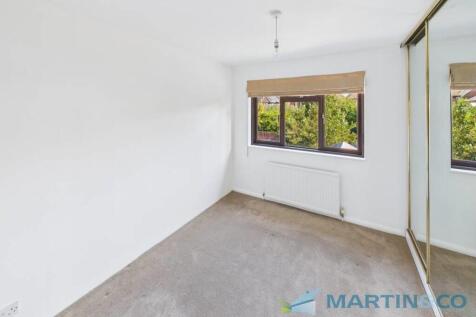 CAM02145G0-PR0077...