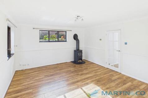 CAM02145G0-PR0077...