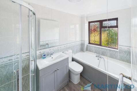 CAM02145G0-PR0077...