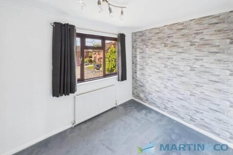 CAM02145G0-PR0077...