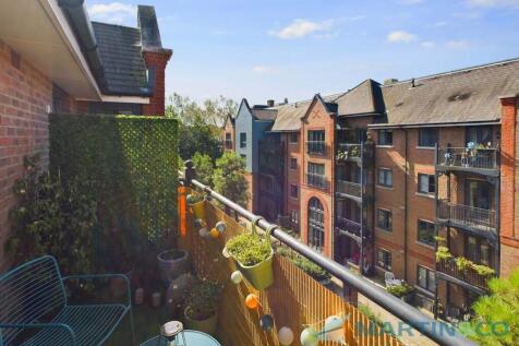 CAM02145G0-PR0031...